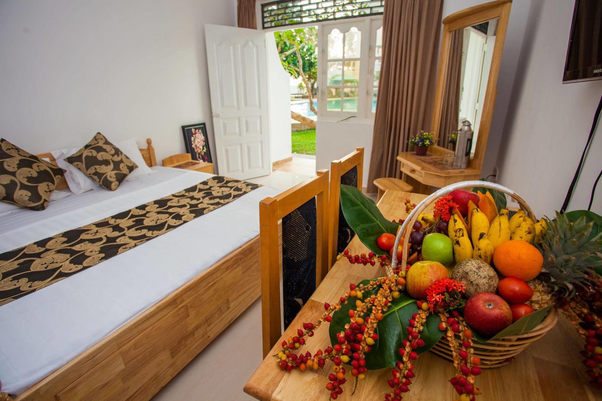 Navro Beach Resort Panadura Esterno foto