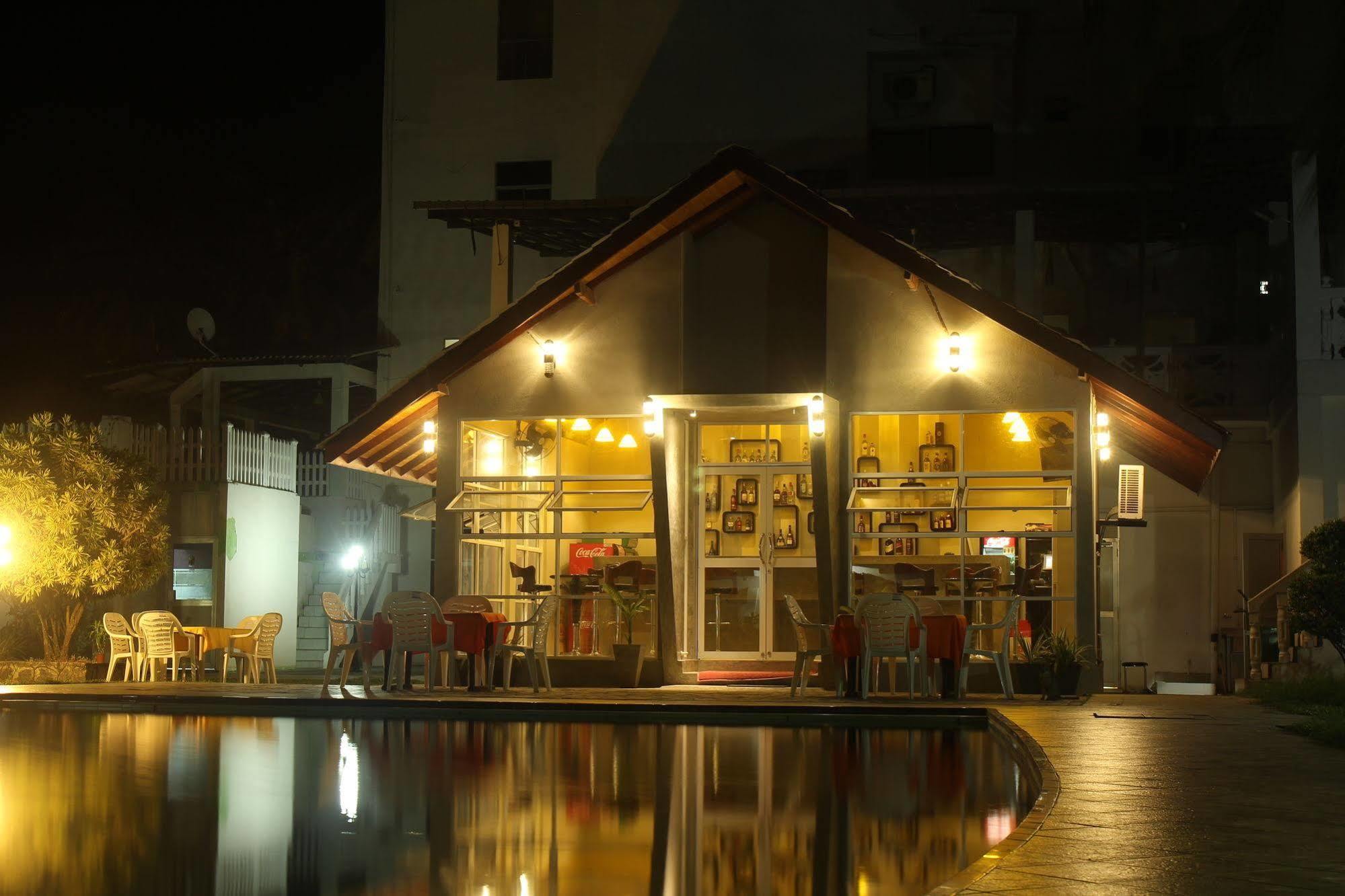 Navro Beach Resort Panadura Esterno foto